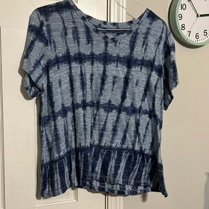 V - neck tie dye t- shirt